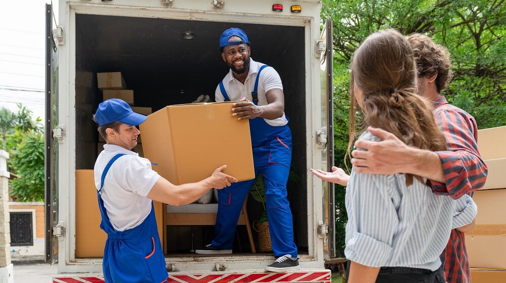 Brooklyn movers — check how a moving company can help you move out